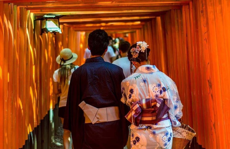 Osaka/Kyoto: Arashiyama, Nara Park, Fushimi Shrine Tour - The Osaka and Kyoto pickup choice