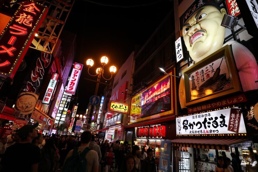 Osaka: Local Foodie Tour in Dotonbori and Shinsekai - Okonomiyaki in the heart of Dotonbori