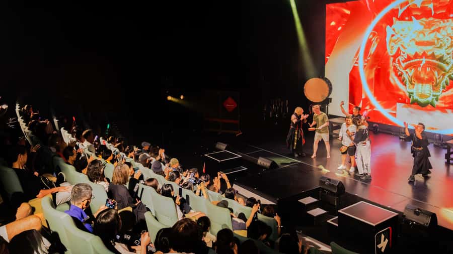 OSAKA NIGHT FUSION Japanese Taiko Kabuki Samurai Dance Show - From taiko thunder to shamisen strings