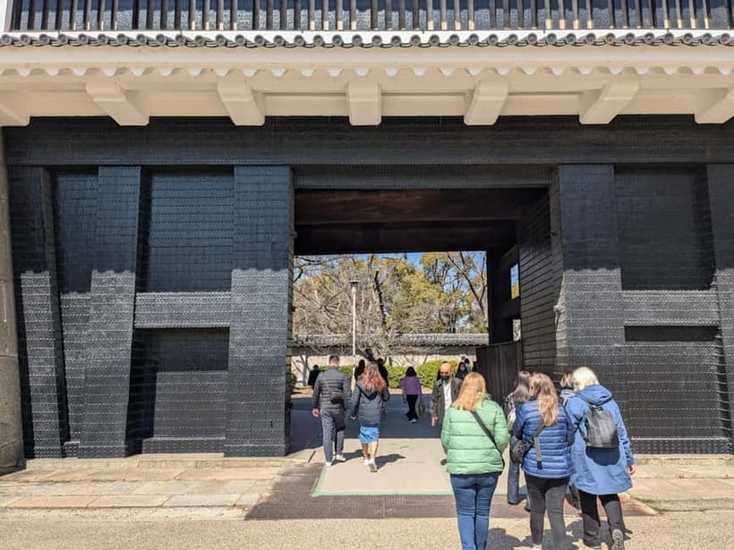 Osaka: Osaka Castle Guided Tour with Local Guide - Should you book Osaka Castle with a local guide?