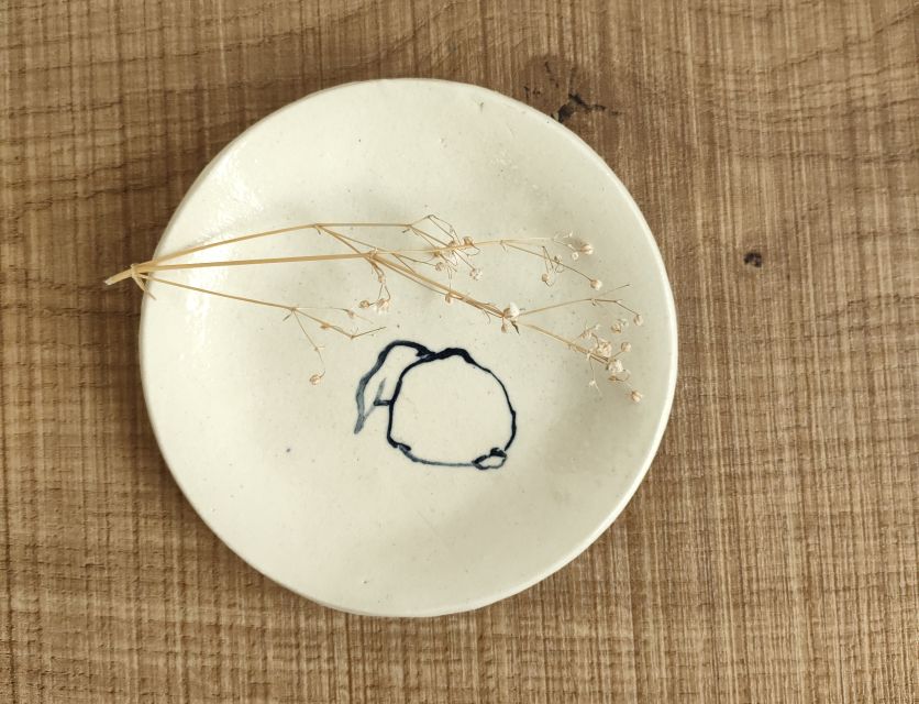 Osaka: Private Ceramic Painting Workshop - Meeting Ryo at Teradacho Station