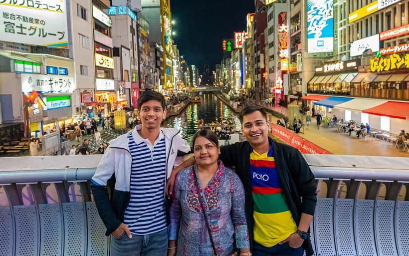 Osaka: Private Vibrant Nighttime Photoshoot (Dotonbori) - Hozenji Temple and Hozenji Yokocho