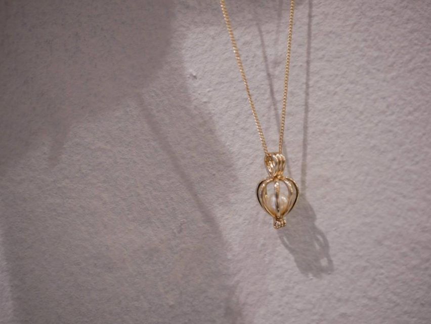 Osaka Shinsaibashi Pearl extraction experience - Communication and staff support