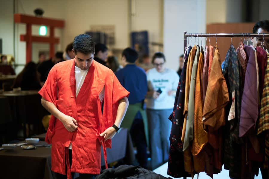 Osaka: Sumo Show & Experience w/ Optional Kimono & Hot Pot - Choosing lunch or dinner