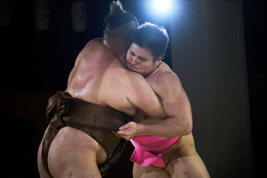 Osaka: Sumo Show & Experience w/ Optional Kimono & Hot Pot - Inside the 35-minute sumo show