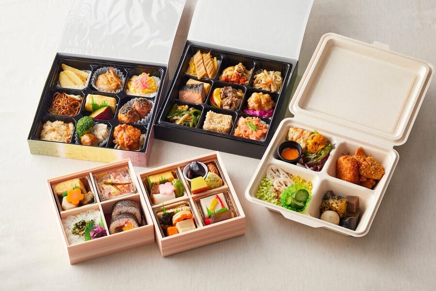 Osaka: Sumo Stage Show with Bento or Snack + Fight & Photo - The bento, snack, and included drink