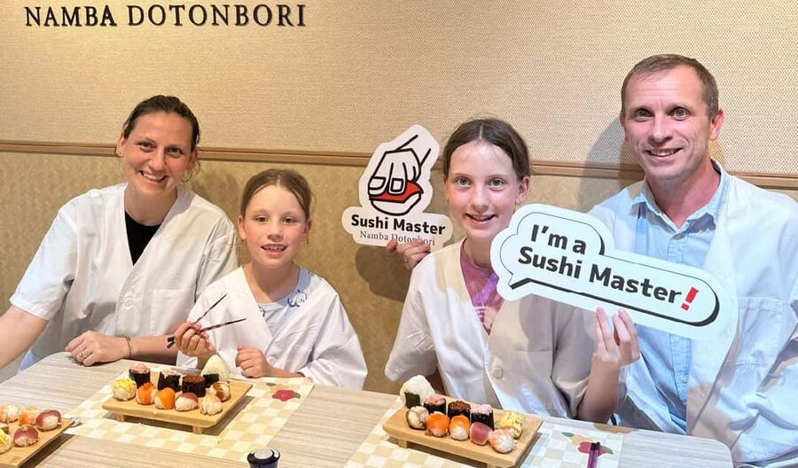 Osaka: Sushi Making in Spacious Studio (SAME-DAY OK!) - Eating what you make