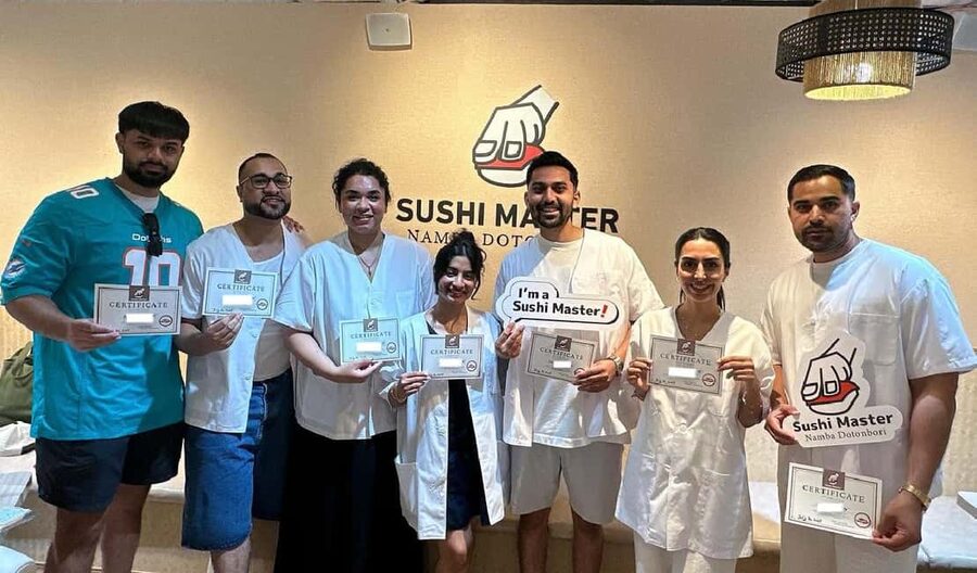 Osaka: Sushi Making in Spacious Studio (SAME-DAY OK!) - The certificate and souvenir