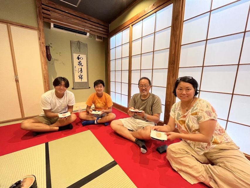 Osaka: Tea Ceremony Experience - The tatami room and the pace