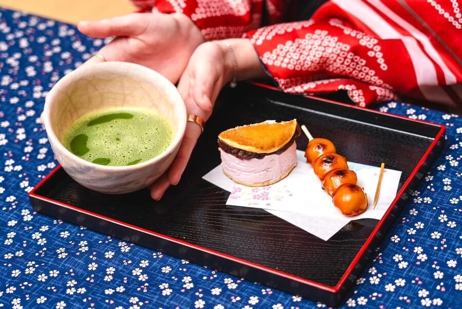 Osaka Temple Head Spa &Matcha Facial – Refresh & Glow〈90min〉 - A temple visit with a spa appointment built in