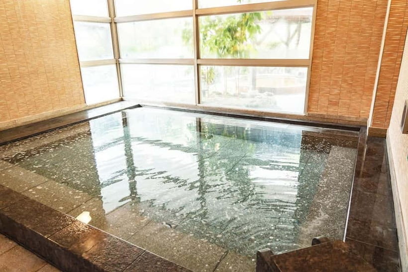 Osaka: Tennen Onsen Naniwa-no-Yu, the famous hot spring spa - Timing your soak around Osaka sightseeing