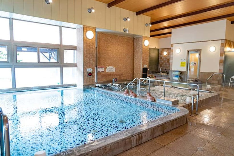 Osaka: Tennen Onsen Naniwa-no-Yu, the famous hot spring spa - The 659-meter water source and the beauty bath