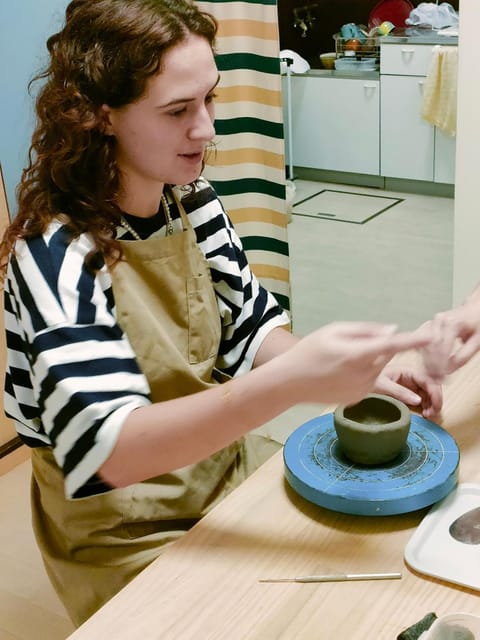 Osaka: Traditional Japanese Ceramics Private Experience - Choosing between a sake set, sushi set, and chawan