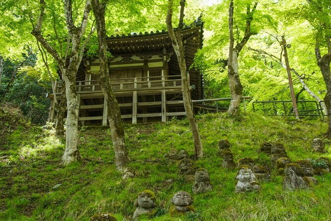 Otagi Nenbutsu Temple and Arashiyama Bamboo Forest Tour - Walking onward toward Arashiyama Bamboo Forest