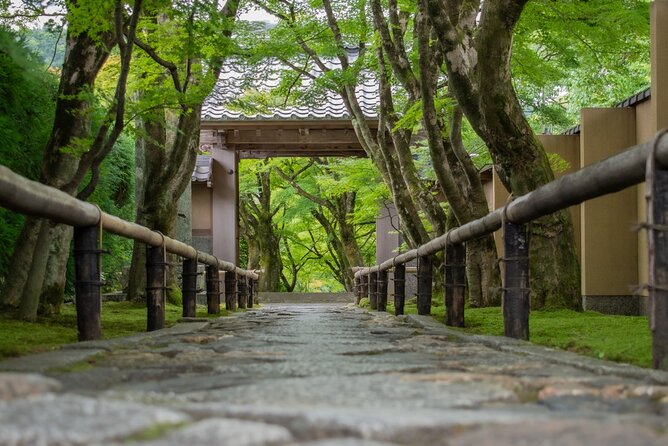 Private car tour Let's uncover secrets of majestic Kyoto history - Ryoan-ji and the discipline of its stone garden