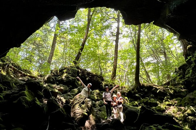 Private guided hidden gems tour by local English speaking driver - Lakeshores, autumn roads, and quieter Fuji scenery