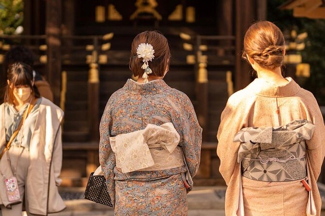 Private Guided Historical Sightseeing Tour in Kyoto - One hour in Pontocho Alley