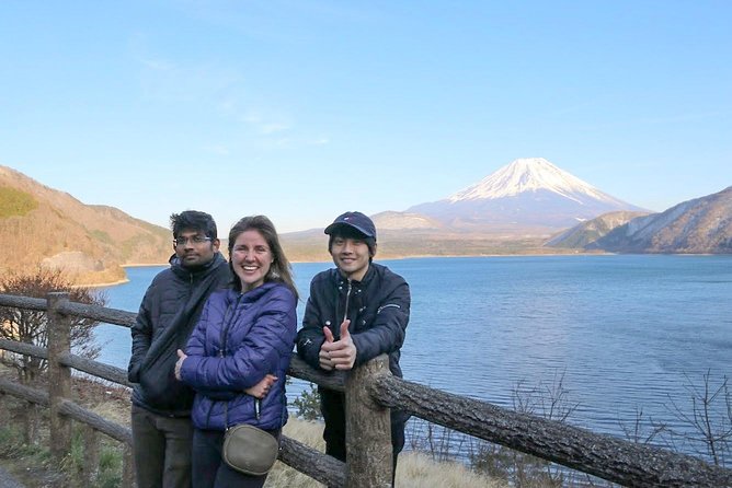 Private Mt Fuji Tour from Tokyo: Scenic BBQ and Hidden Gems - Arakurayama Sengen Park and the classic photograph