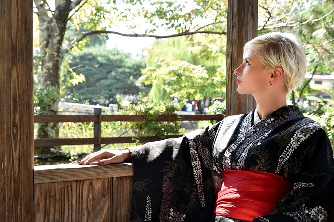 Private photo shoot & walk in Kyoto - Professional photo shoot - Fushimi-Inari: the red torii route