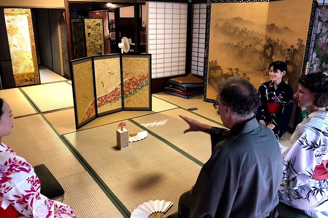 Private Tea Ceremony and Sake Tasting in Kyoto Samurai House - A formal tea ceremony with organic Uji matcha