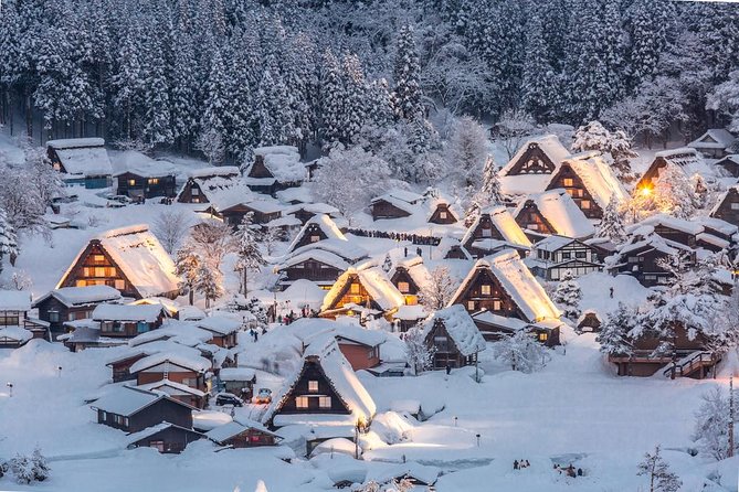 Private Tour Kanazawa, Shirakawago, Hida Furukawa,Takayama - Hida Furukawa and its carp-lined canals