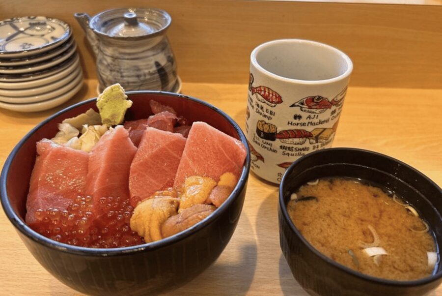 Private Toyosu & Tsukiji Market Adventure with Tuna Auction - Tsukiji’s food stalls and specialist shops