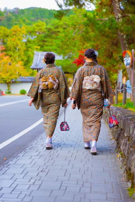 Sacred Pathways: Discover the Philosopher's Path of Kyoto - What your guide adds to the visit