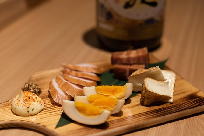 Sake Tasting Masterclass in Shinjuku (8+ Varieties with a Pro) - Snacks show why sake belongs at the table