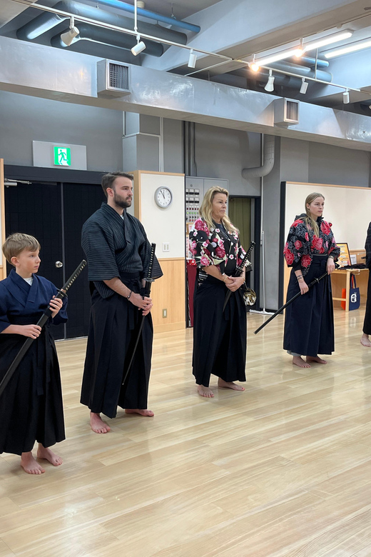 SAMURAI EXPERIENCE in Tokyo（Harajuku）【SAMURAI've】 - Reigi sahou and the manners of a samurai
