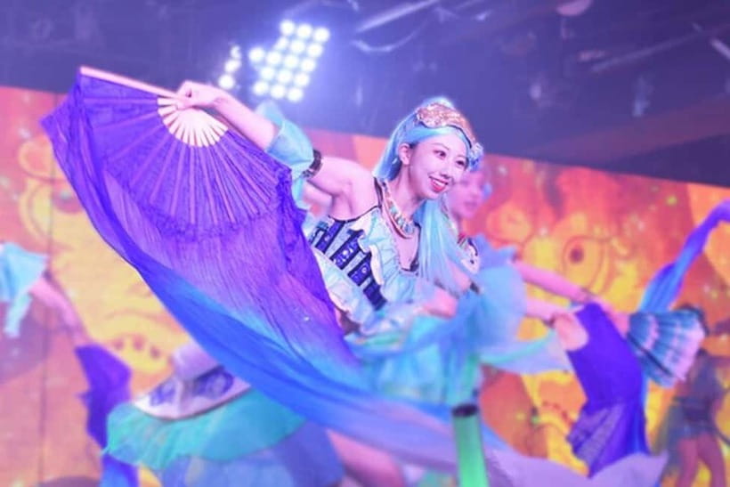 Samurai themed Entertainment show in Shinjuku - Who will enjoy the Samurai Restaurant most?