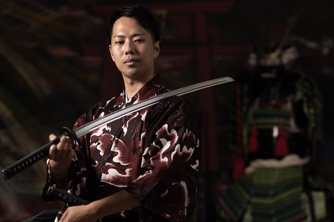 Samurai Training with Modern day Musashi in Kyoto - Handling the katana safely