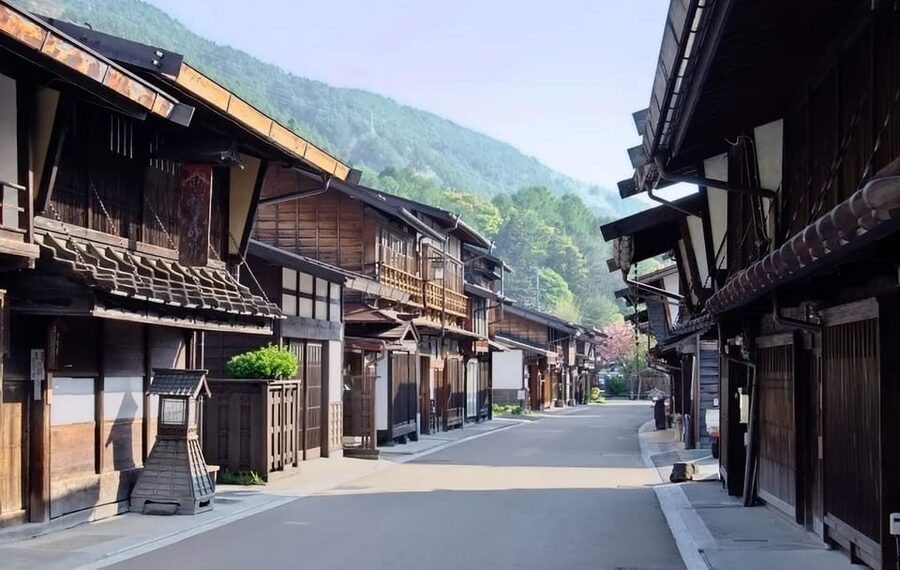 Shirakawago&HidaTakayama&GujoHachiman 1 Day Tour from Nagoya - What the coach ride means for your day