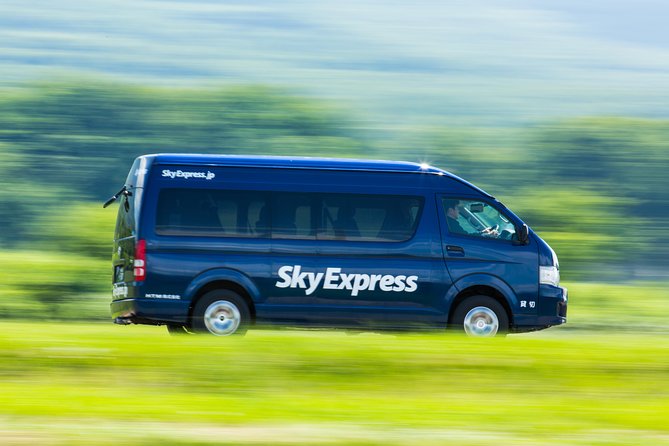 SkyExpress Private Transfer: New Chitose Airport - Niseko (8 Pax) - Meet and greet at the arrival gate