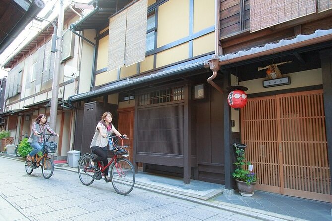 Start from Kyoto Station: Early Morning E-Bike Tour with Kyotoite - Fushimi Inari’s torii gates before the rush