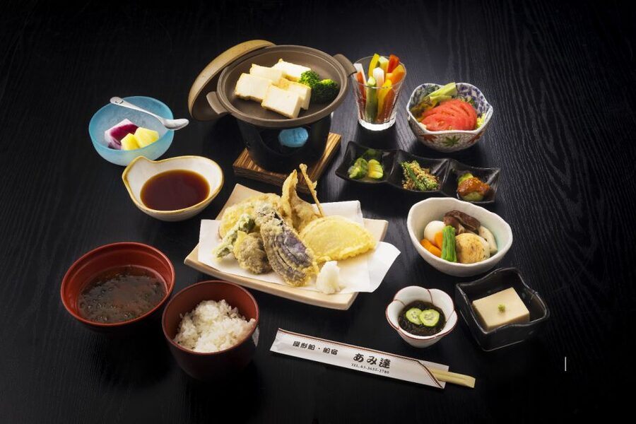 Sumida River: Japanese Traditional Yakatabune Dinner Cruise - Down the Sumida River toward Tokyo Bay