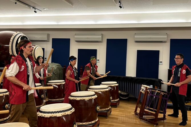 TAIKO, Japanese Drum Experience from Kyoto - Watching the taiko demonstration