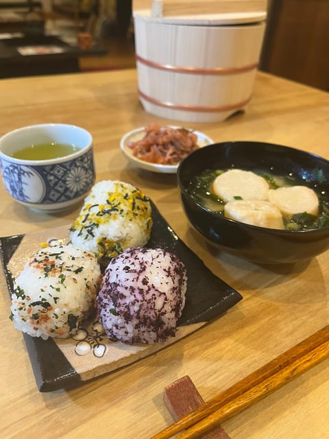 Takayama: Onigiri and miso soup making at a buddhist temple - Cooking rice balls inside a Buddhist temple