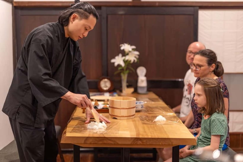 Takayama: Onigiri and miso soup making at a buddhist temple - English teaching and the instructors