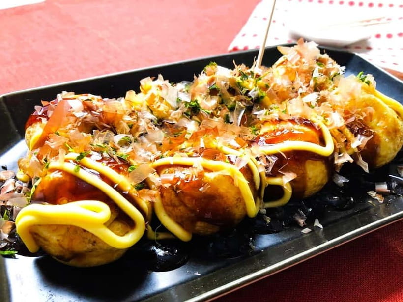 Takoyaki cooking experience in Kabukicho, Shinjuku - English help, translation, and the social atmosphere