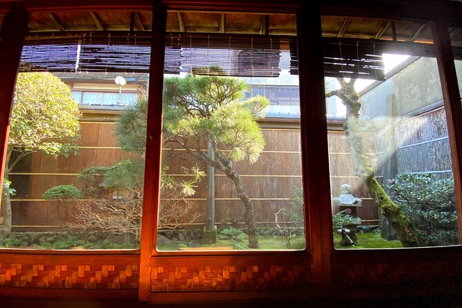 Tea ceremony and kimono experience at Kyoto, Tondaya - Getting dressed in an authentic silk kimono