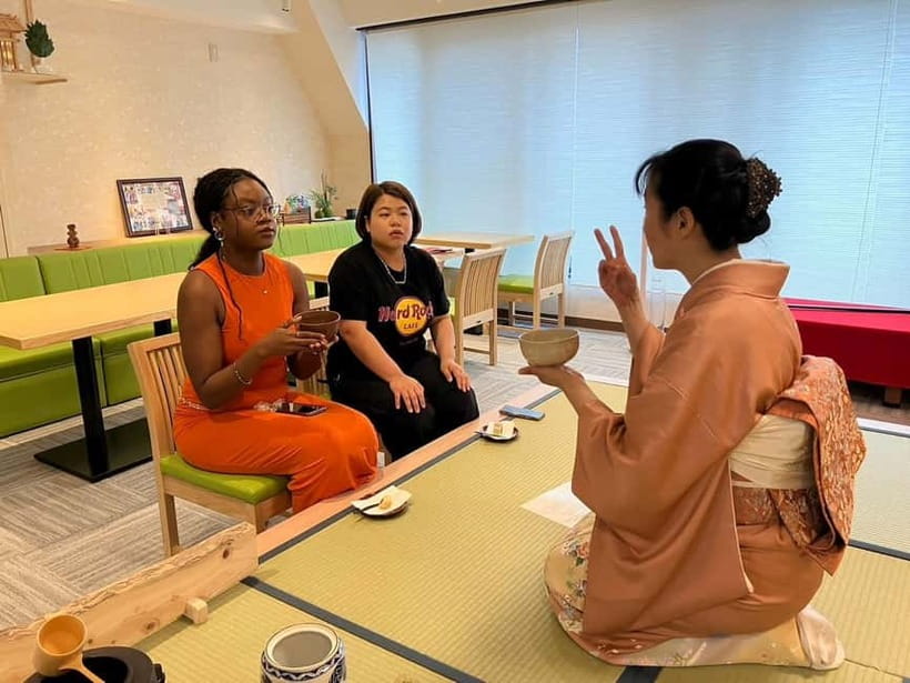 Tea ceremony experience in Japanese-style room 60min - Making the booking fit your day