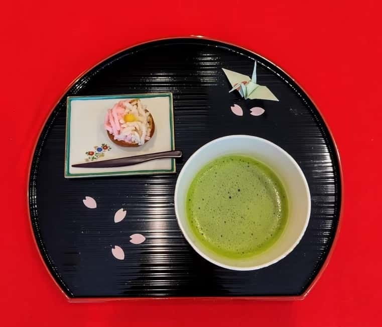 Tea ceremony experience in Japanese-style room 60min - Watching the ceremony in the Japanese room
