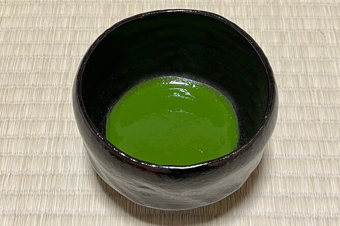 Tea Ceremony Workshop in Tokyo by the Experienced Instrucor - Tea Bowls, Confectionery, and Taste