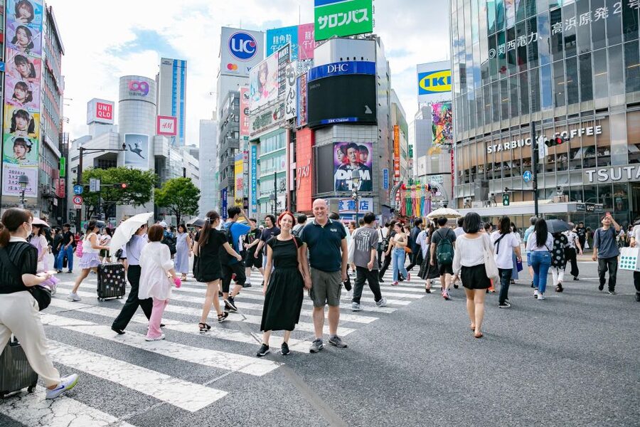 Tokyo: 1-Hour Private Photoshoot - The photo delivery is unusually generous