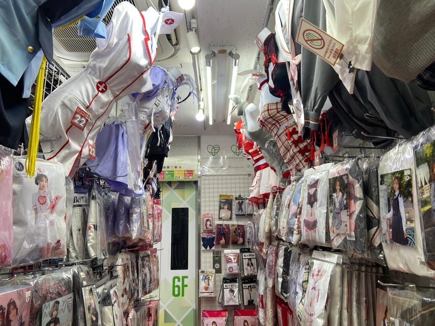 Tokyo: Akihabara Private Hentai Tour - Who should book this experience?