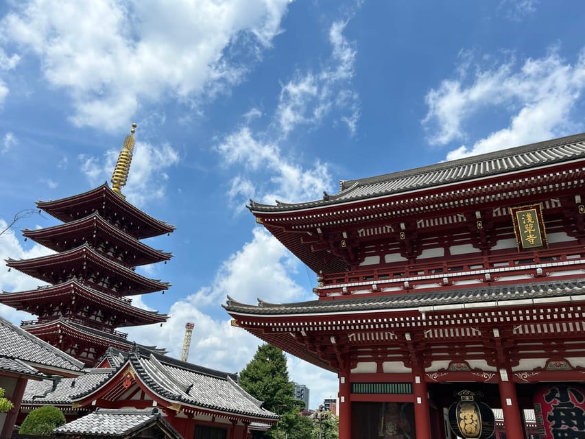 Tokyo: Asakusa and Tokyo’s Oldest Temple Senso-ji Tour - Kaminarimon and the first look at old Tokyo