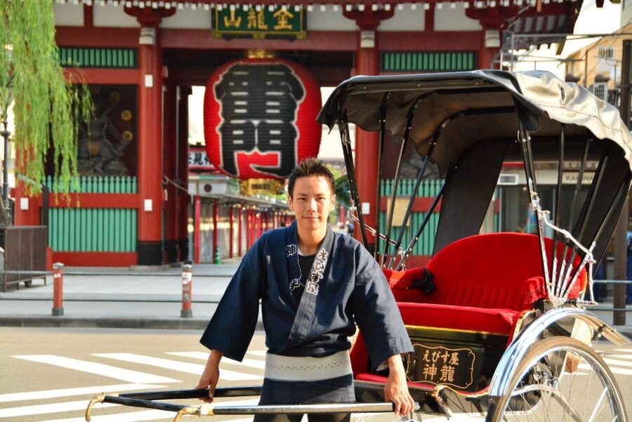 Tokyo: Asakusa Sightseeing Tour by Rickshaw - Asakusa Shrine and the city’s oldest temple