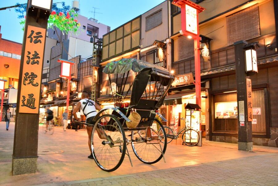 Tokyo: Asakusa Sightseeing Tour by Rickshaw - Denpoin Street and Nishi Shitamachi