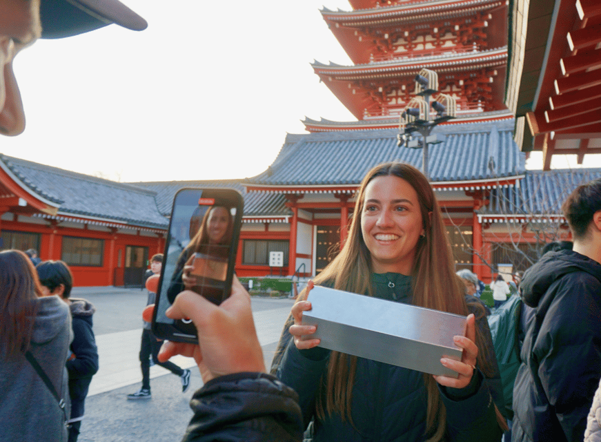 Tokyo: Asakusa Temple & Shrine Walking Tour with Local Guide - The guide makes the difference