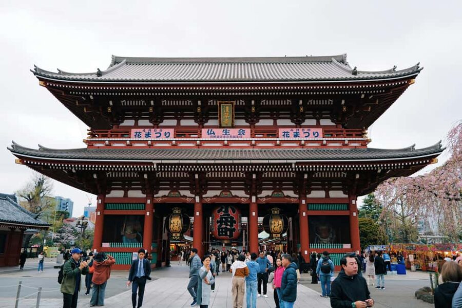 Tokyo: Asakusa & Tokyo’s Oldest Temple Senso-ji Walking Tour - Walking Nakamise Shopping Street for About an Hour